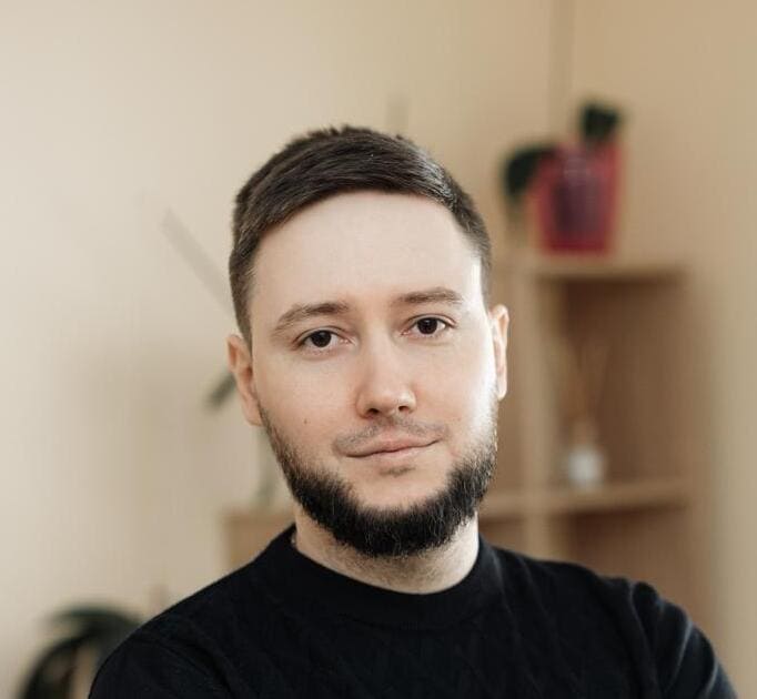 Антон Семьошин